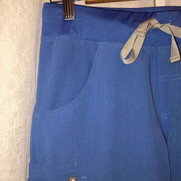 Figs XS Cargo Light Blue Drawstring 4 Pocket Technical Collection Scrub Pants - Picture 9 of 17